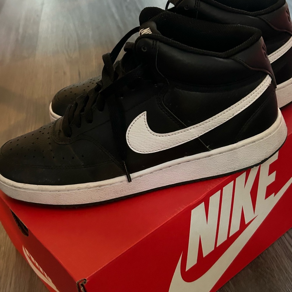 Women’s Nike Court Vision Mid